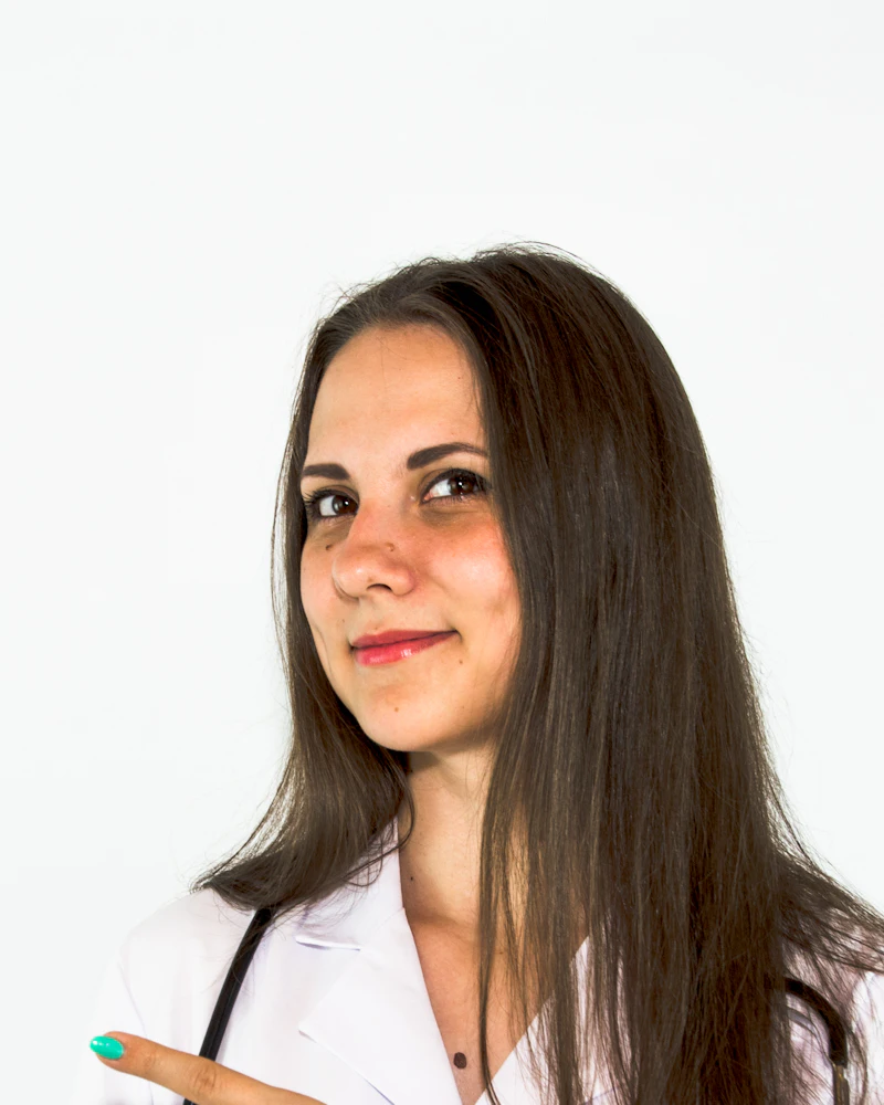 Dr. Elena Marinescu, Endodonție la microscop